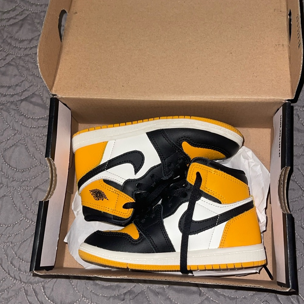 Boys 9c Jordan Retro 1